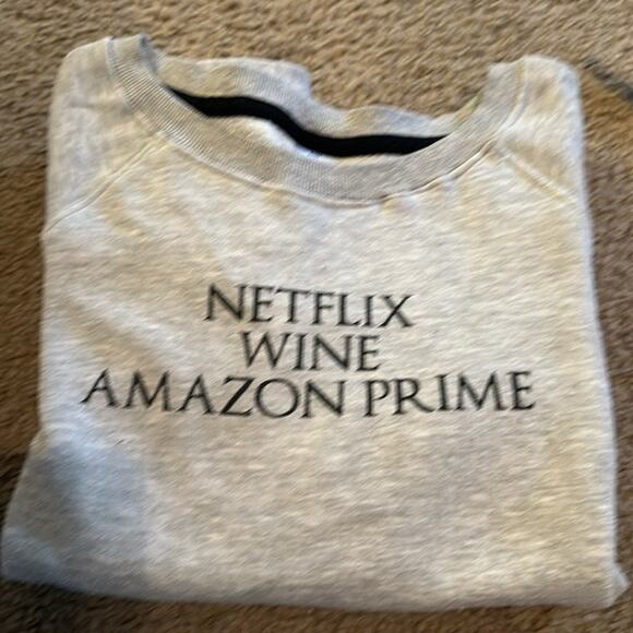 NETFLIX WINE & AMAZON PRME STATEMENT PULLOVER LS GRAY -BLACK LARGE COMFY LARGE - Picture 7 of 11
